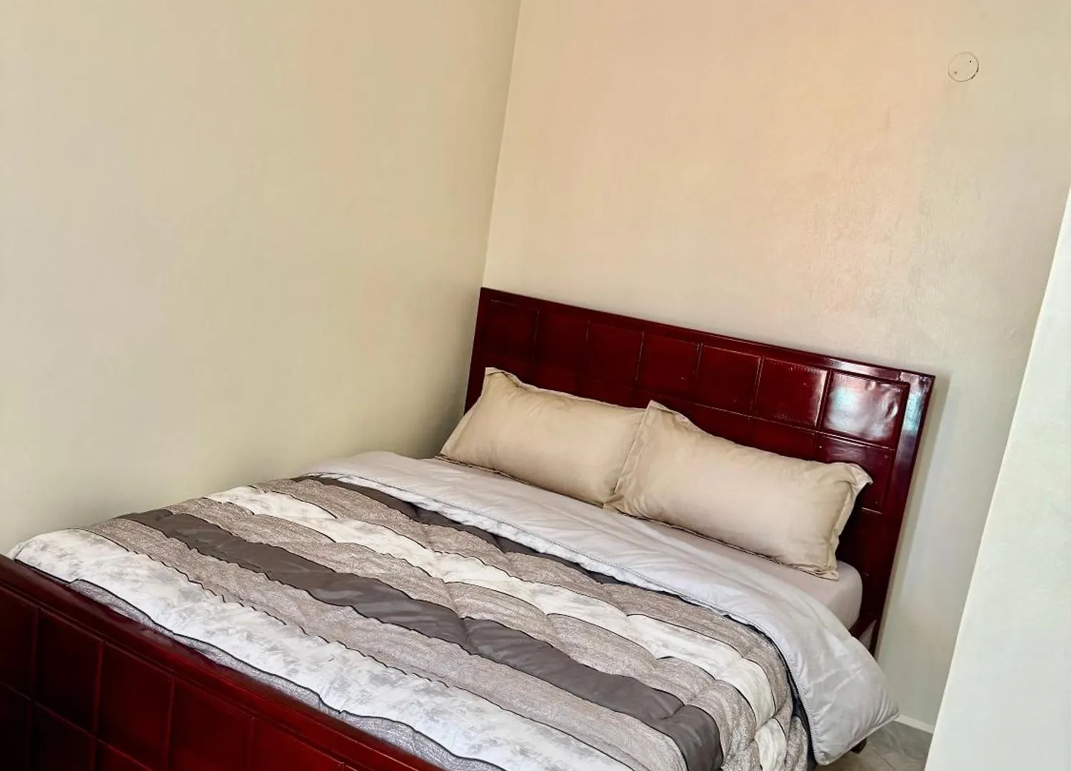 Legacy Guest House Καμπάλα